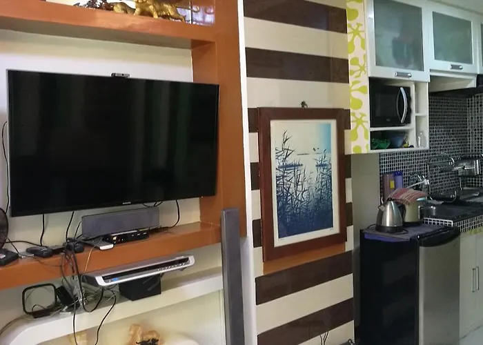 M普拉塞南三角公寓 * 马尼拉
