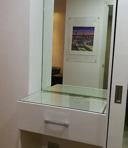 M普拉塞南三角公寓 酒店